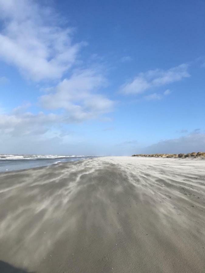 Strandlogement Om De Noord Schiermonnikoog Exterior photo
